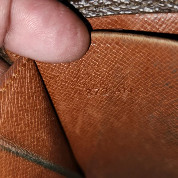 LOUIS VUITTON MONOGRAM CANVAS DOUBLE SNAP VINTAGE  WALLET ! - Picture 11 of 16